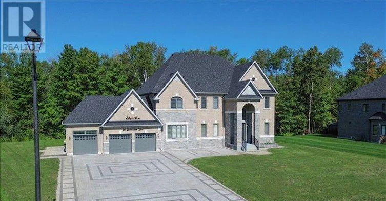 26 Birchwood Lane, Essa, ON, L0M 1B1 - 2