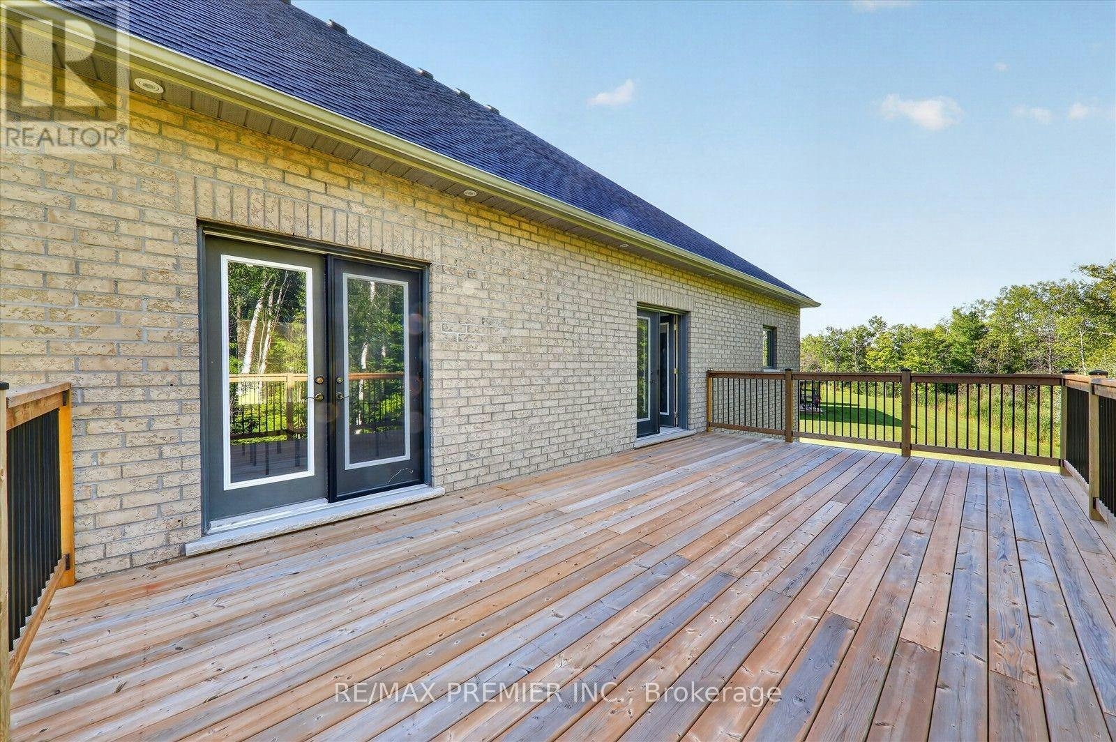 26 Birchwood Lane, Essa, ON, L0M 1B1 - 30