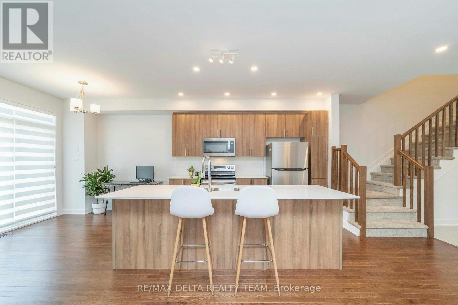 631 Knotridge Street, Ottawa, ON, K1W 0N7 - 9