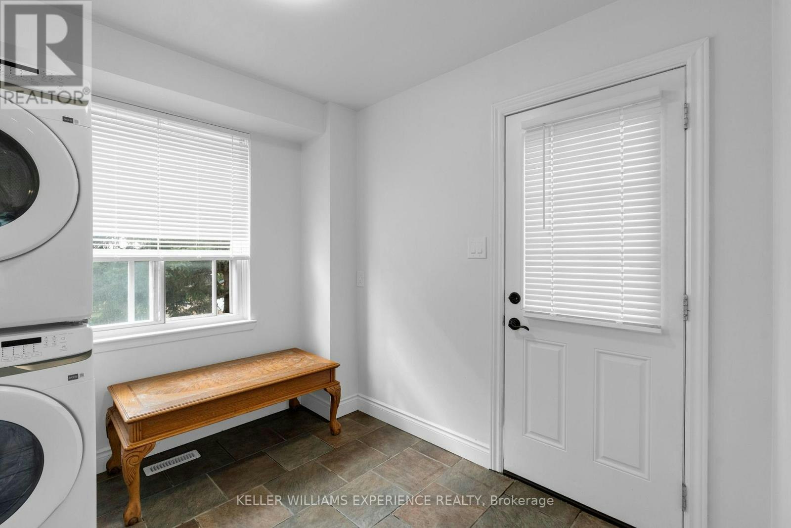 UPPER-49 Daphne Crescent, Barrie, ON, L4M 2Y7 - 7