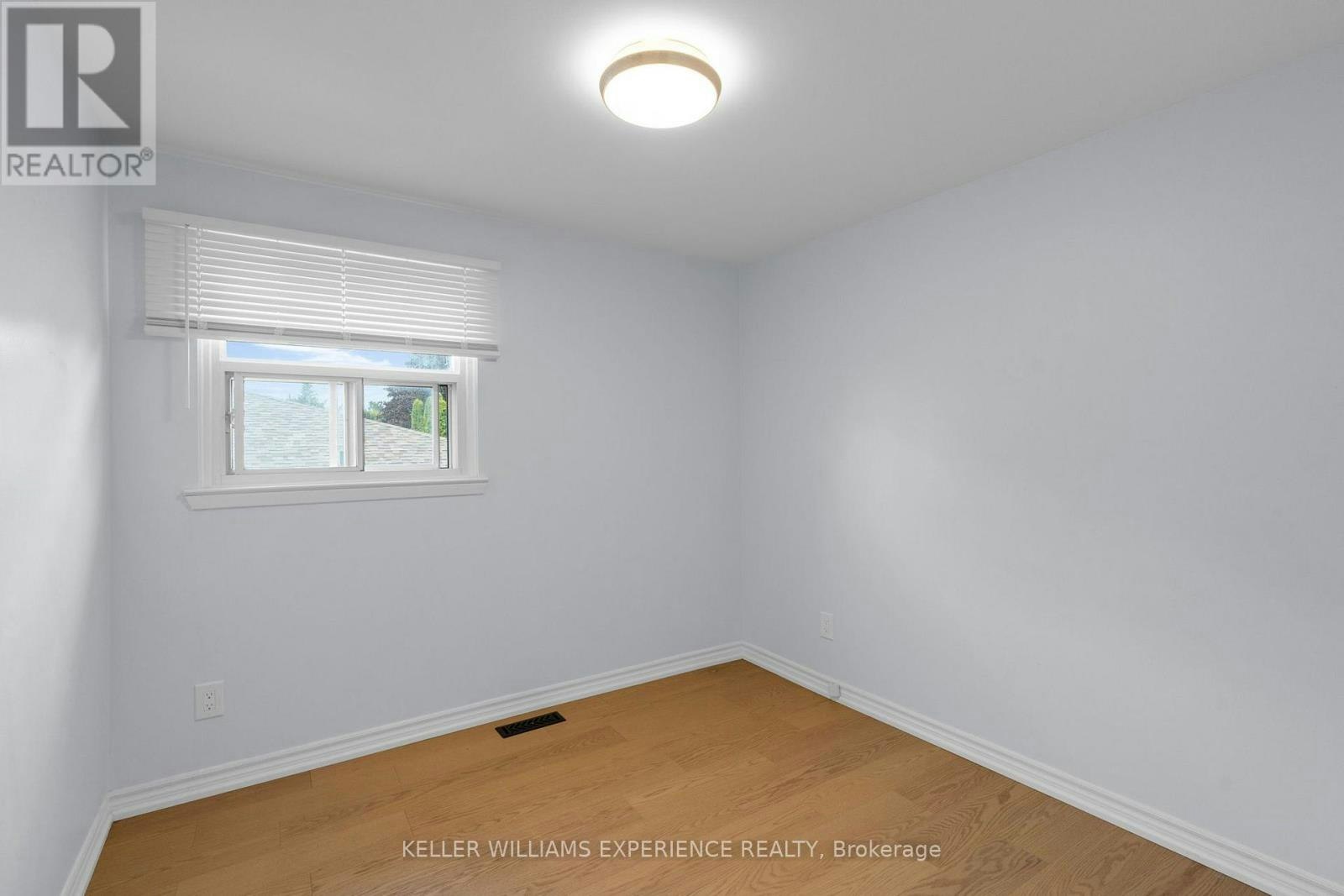 UPPER-49 Daphne Crescent, Barrie, ON, L4M 2Y7 - 10