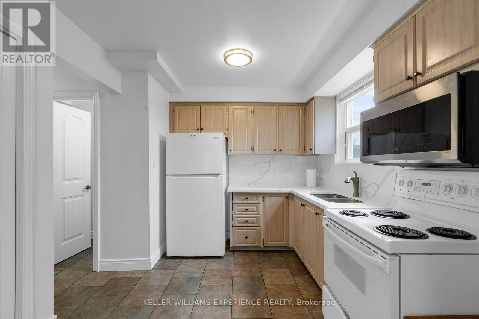UPPER-49 Daphne Crescent, Barrie, ON, L4M 2Y7 - 6