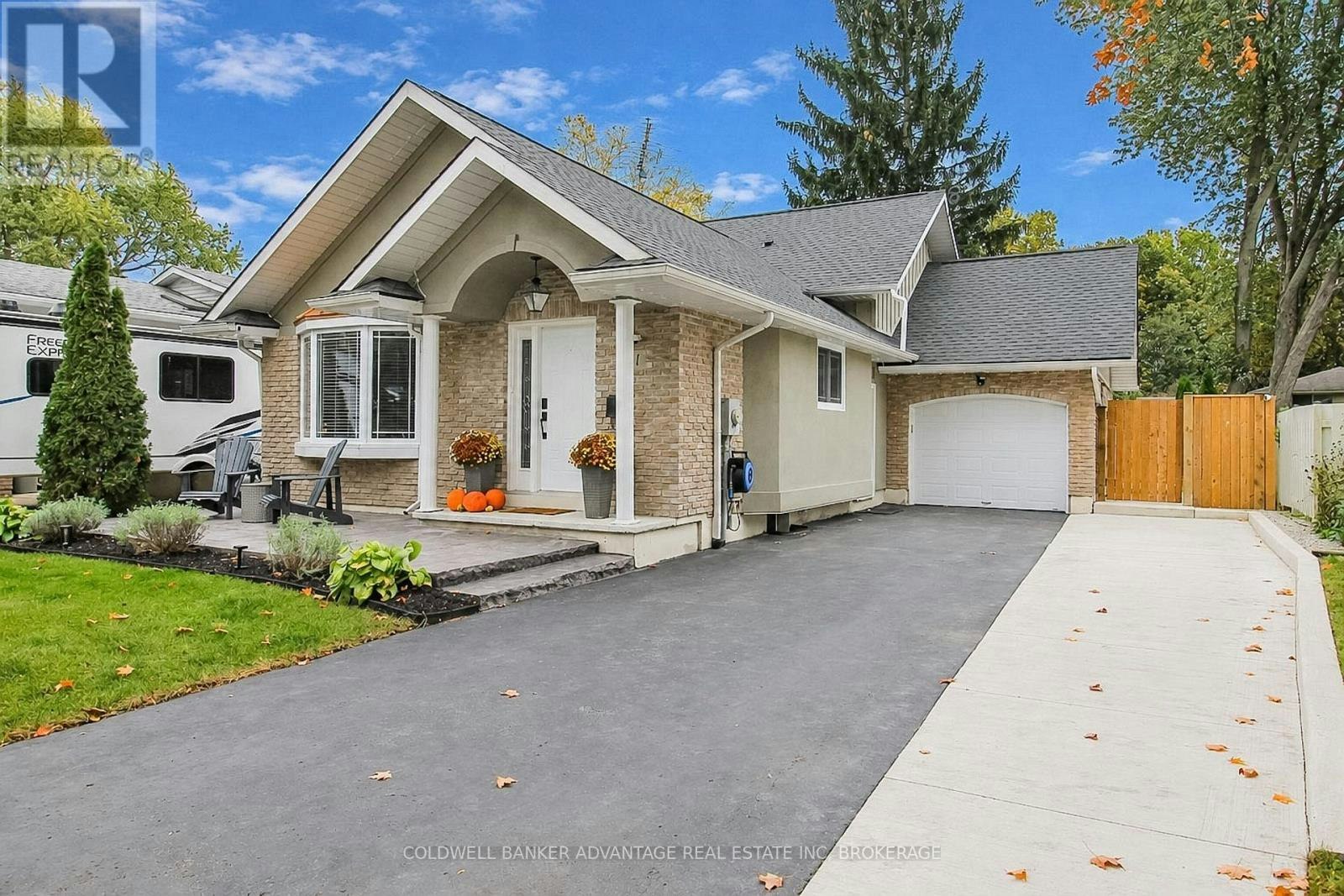 11 Fallingbrook Drive, Pelham, ON, L0S 1E0