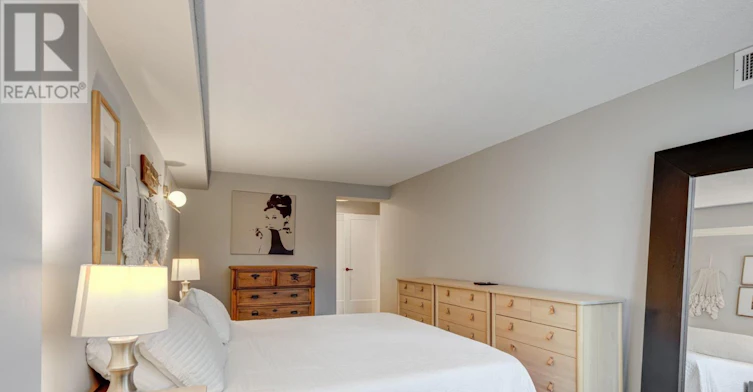 705-330 Rathburn Road W, Mississauga, ON, L5B 3Y1 - 24