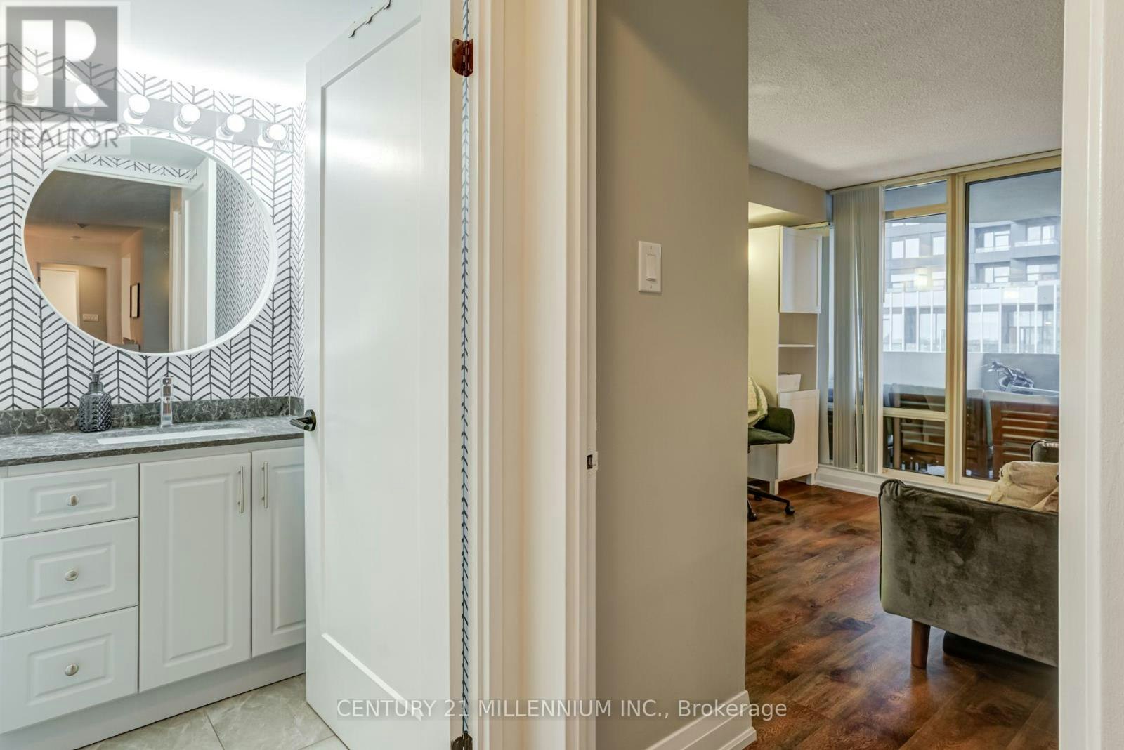 705-330 Rathburn Road W, Mississauga, ON, L5B 3Y1 - 27