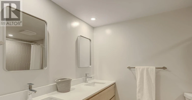 705-330 Rathburn Road W, Mississauga, ON, L5B 3Y1 - 25