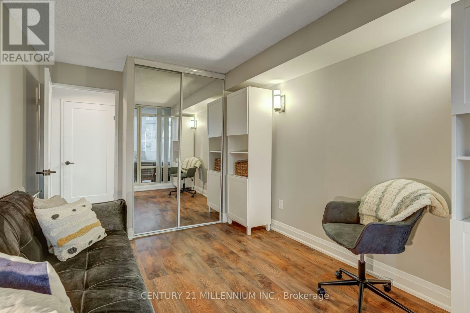 705-330 Rathburn Road W, Mississauga, ON, L5B 3Y1 - 29