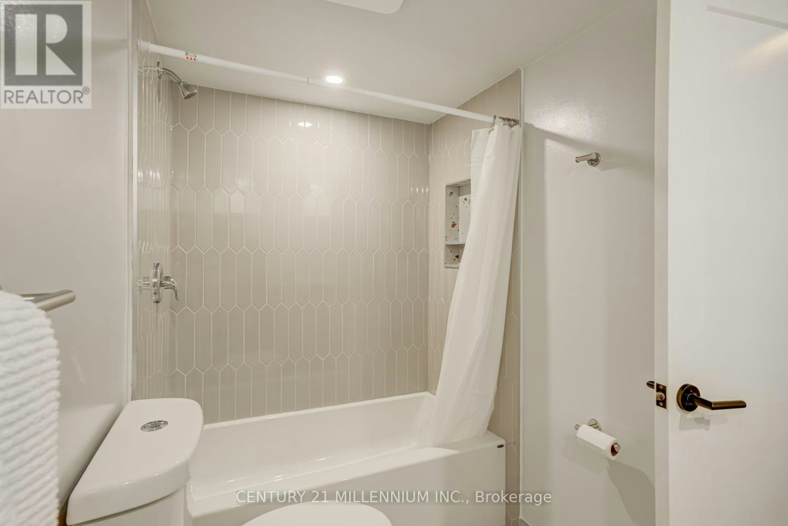 705-330 Rathburn Road W, Mississauga, ON, L5B 3Y1 - 26