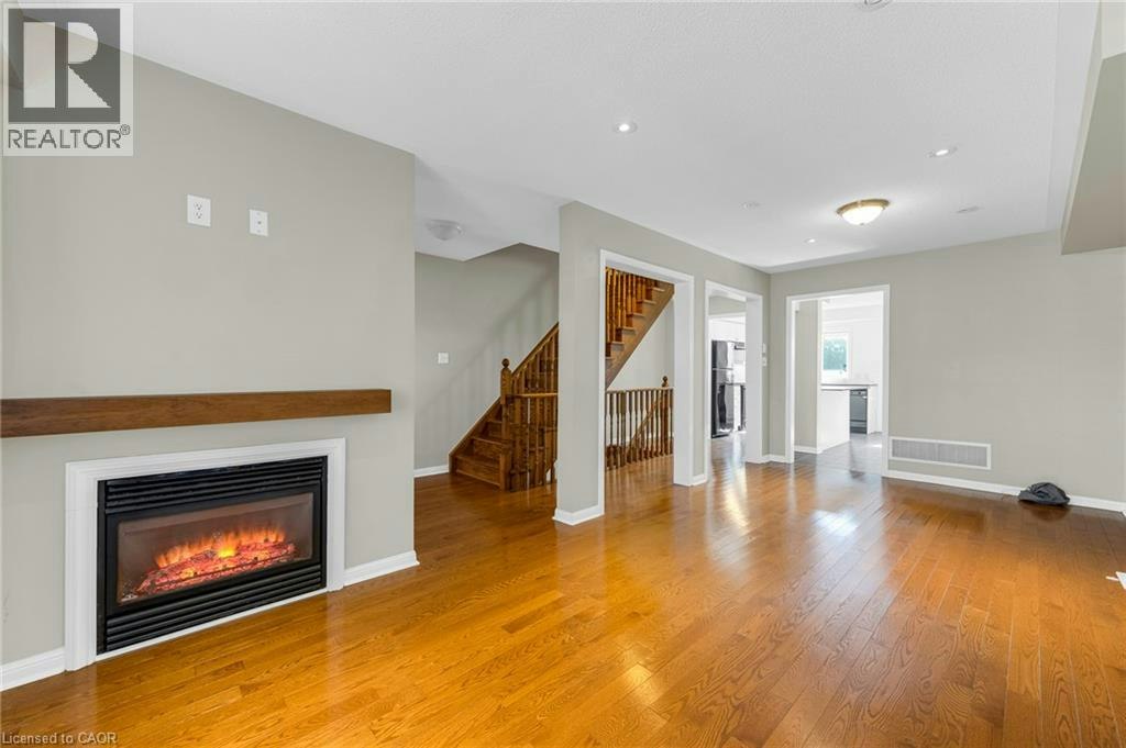 40-470 Beach Boulevard, Hamilton, ON, L8H 6X2 - 2
