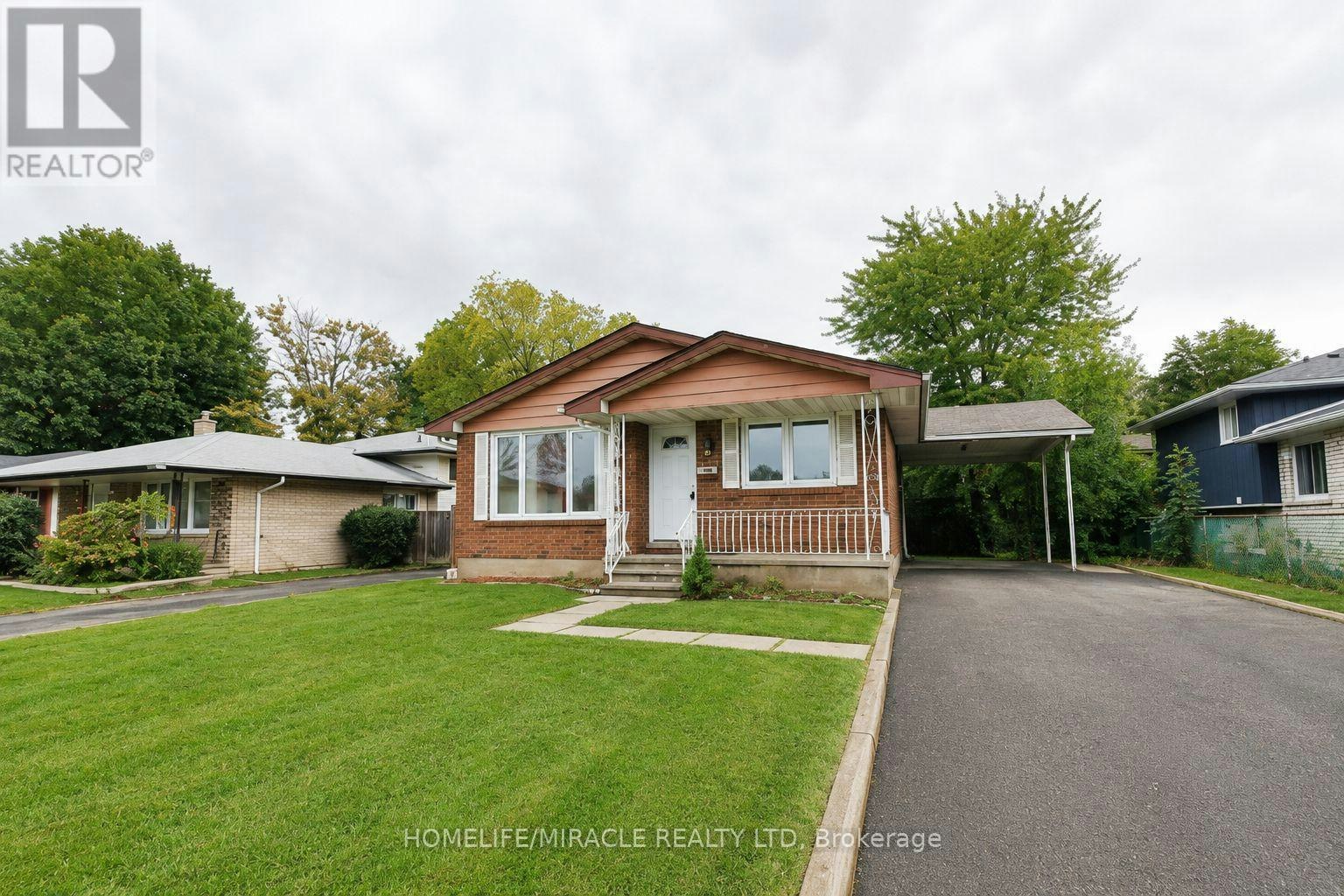 UPPER-10 Trelawn Parkway, Welland, ON, L3C 1W3