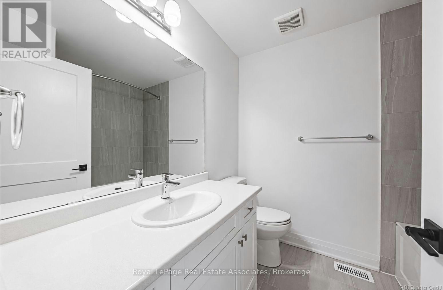 17-120 Court Drive, Brant, ON, N3L 0N2 - 8