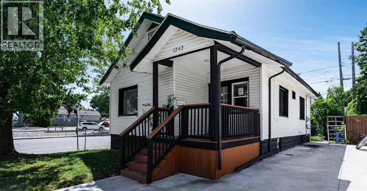 1343 Lillian, Windsor, ON, N8X 4A4