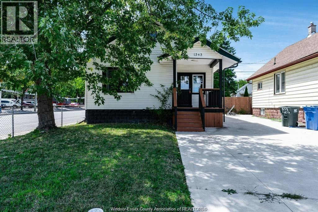 1343 Lillian, Windsor, ON, N8X 4A4 - 2