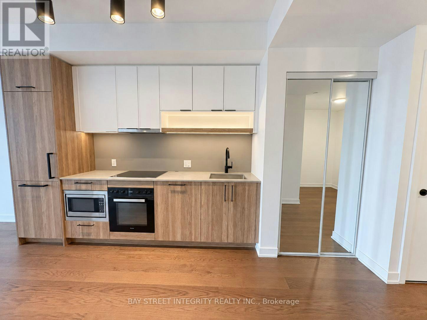 2106-91 Montclair Avenue, Toronto, ON, M5P 0B1 - 8