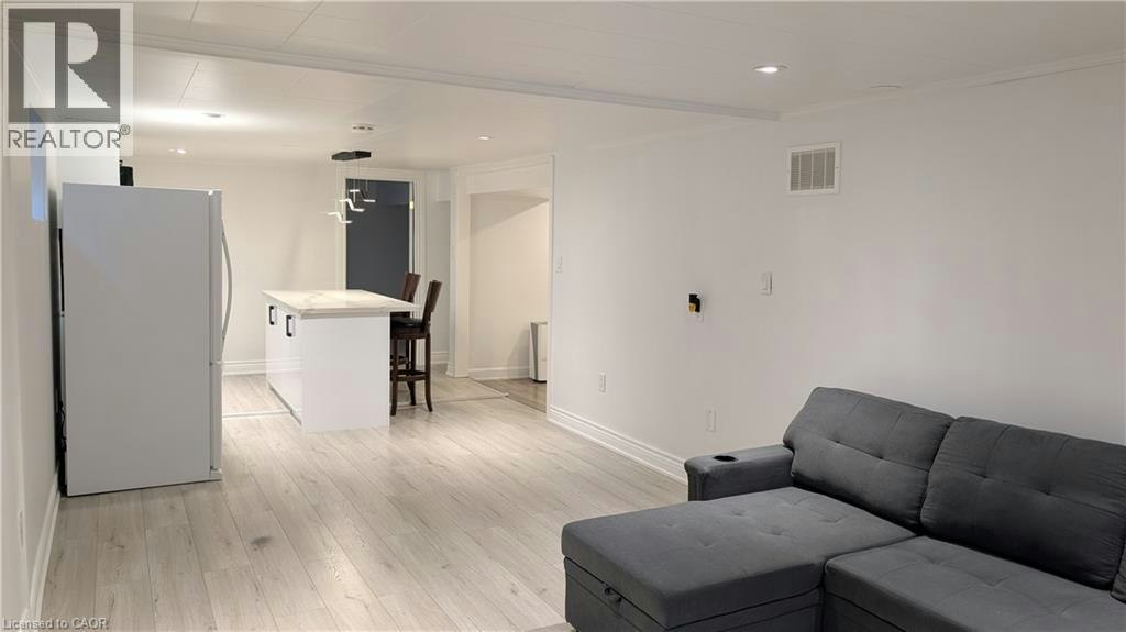 Lower-54 Winchester Boulevard, Hamilton, ON, L8T 2M8 - 7