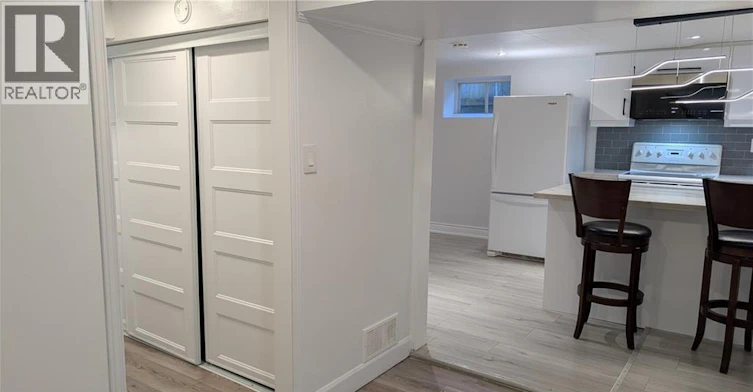 Lower-54 Winchester Boulevard, Hamilton, ON, L8T 2M8 - 12
