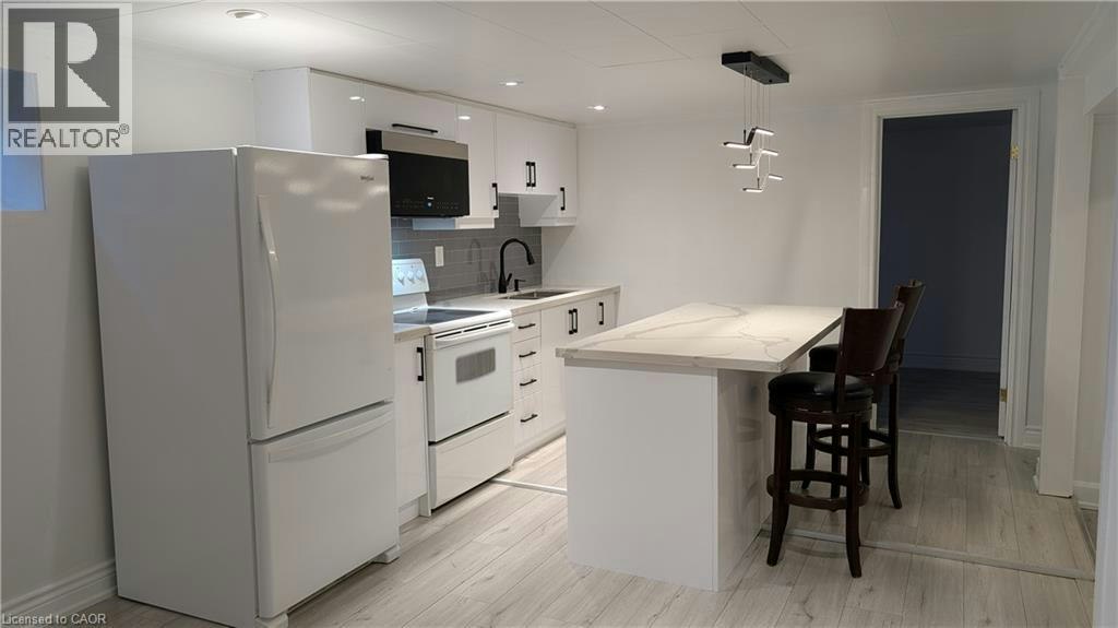 Lower-54 Winchester Boulevard, Hamilton, ON, L8T 2M8 - 5