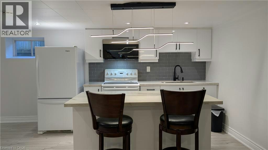 Lower-54 Winchester Boulevard, Hamilton, ON, L8T 2M8 - 8