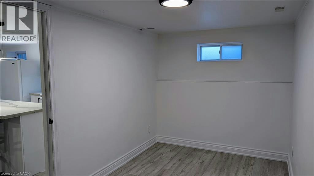 Lower-54 Winchester Boulevard, Hamilton, ON, L8T 2M8 - 9