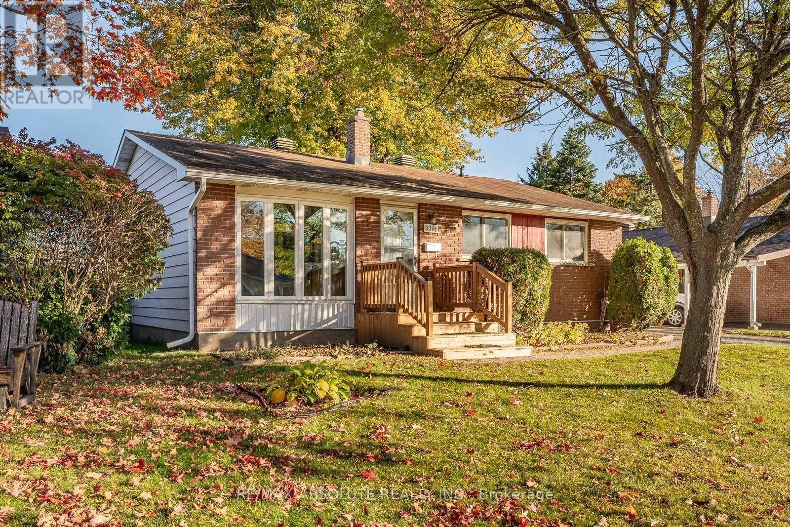 2166 Monson Crescent, Ottawa, ON, K1J 6A8