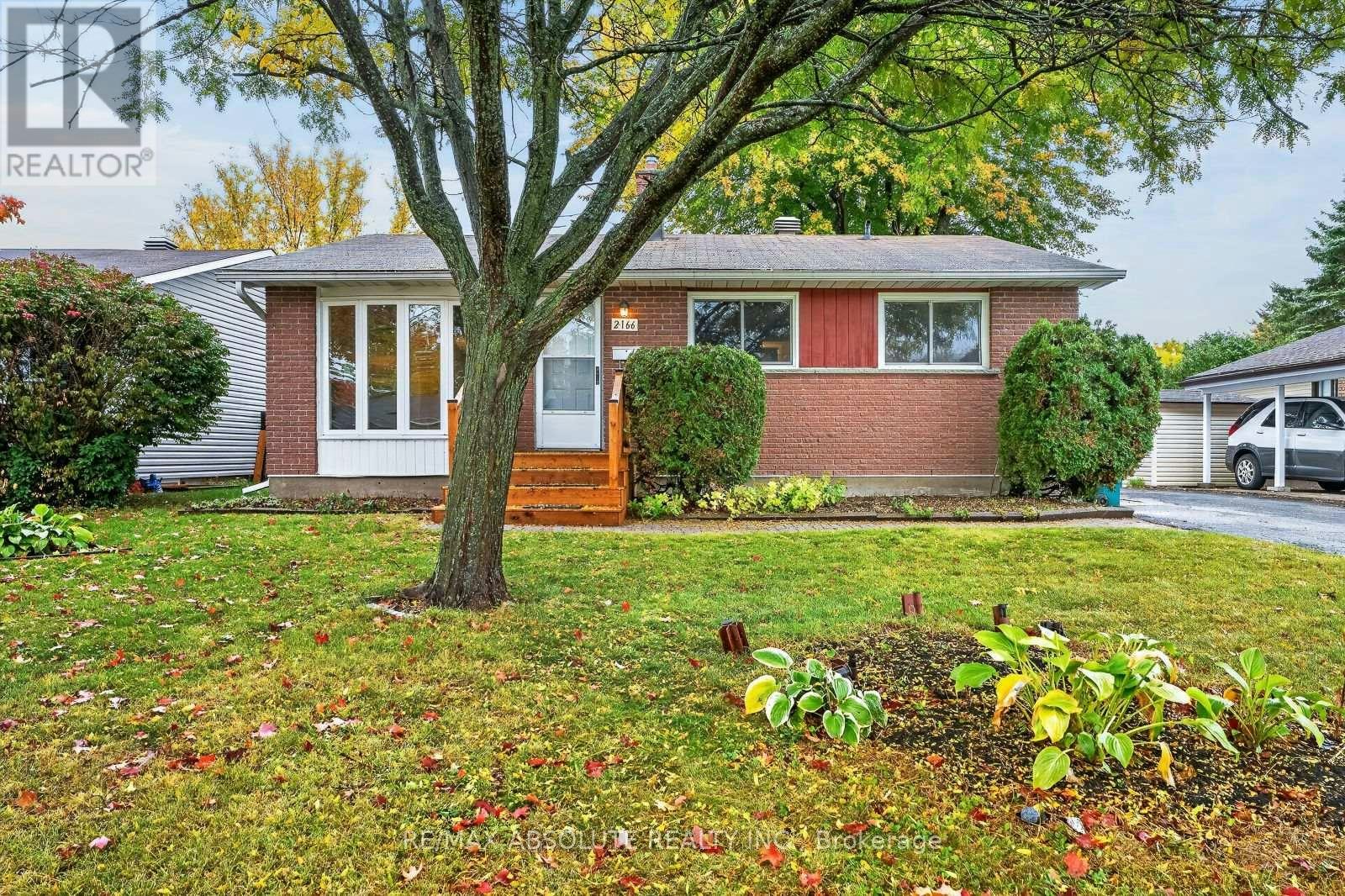 2166 Monson Crescent, Ottawa, ON, K1J 6A8