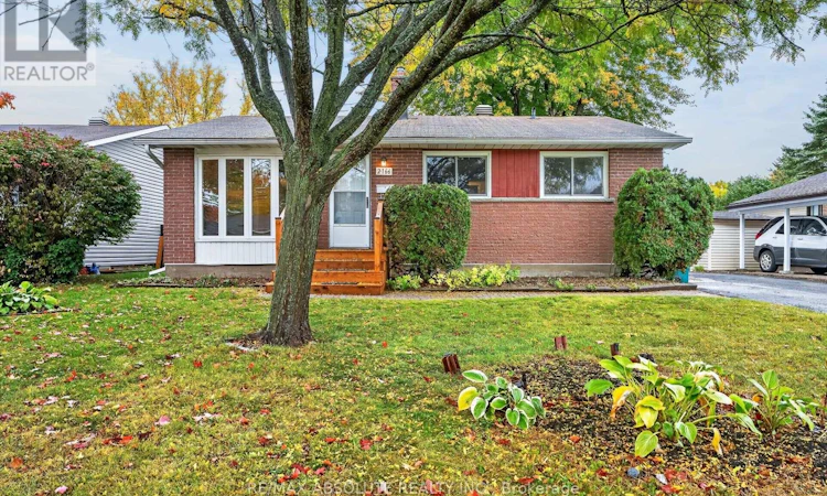 2166 Monson Crescent