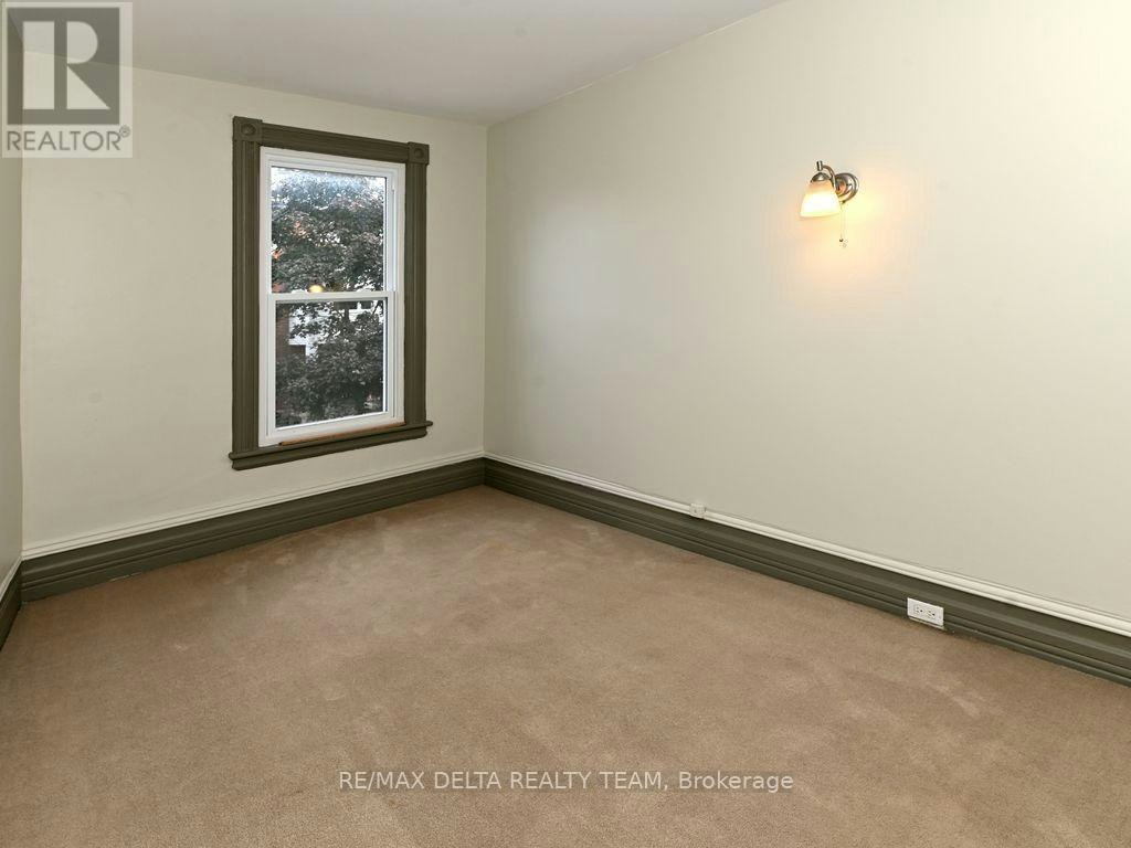 355 Bronson Avenue, Ottawa, ON, K1R 6J4 - 9