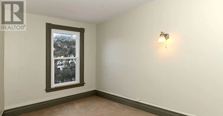 355 Bronson Avenue, Ottawa, ON, K1R 6J4 - 9