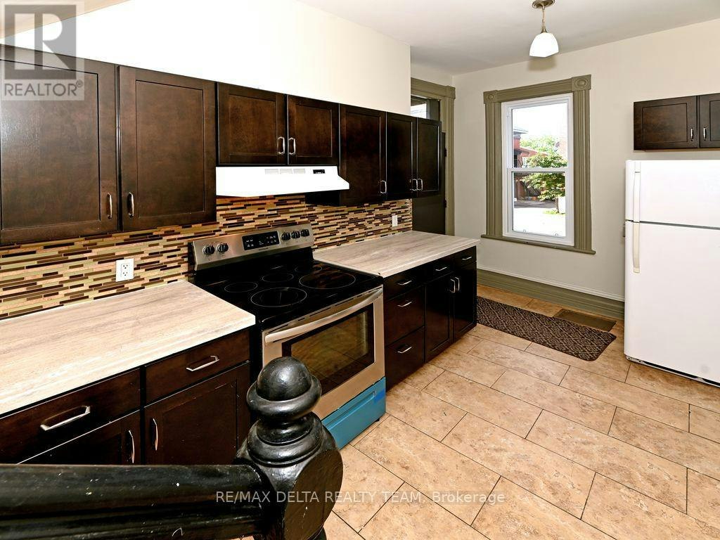 355 Bronson Avenue, Ottawa, ON, K1R 6J4 - 4