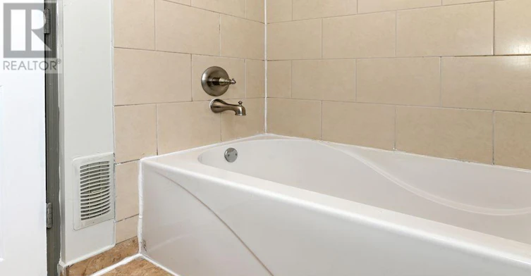 355 Bronson Avenue, Ottawa, ON, K1R 6J4 - 13