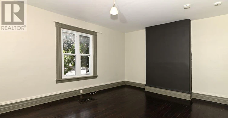 355 Bronson Avenue, Ottawa, ON, K1R 6J4 - 5