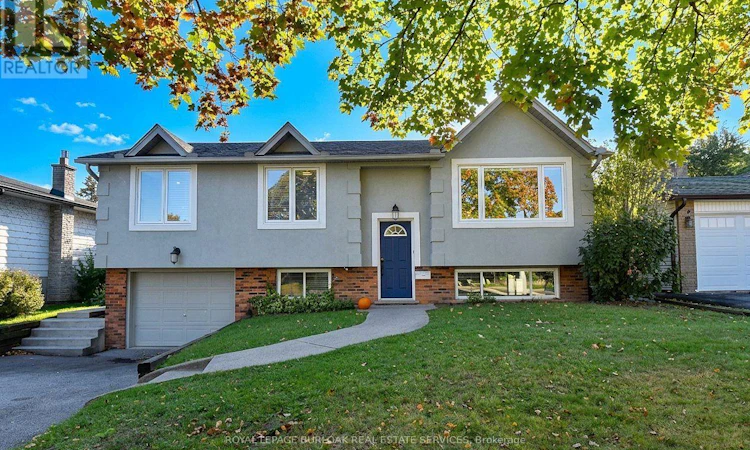 699 Castleguard Crescent
