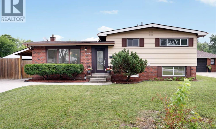 4100 Mount Royal