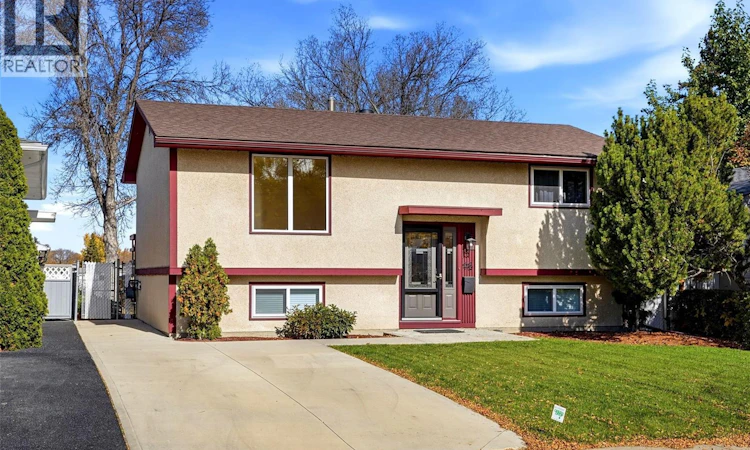 98 Read Avenue