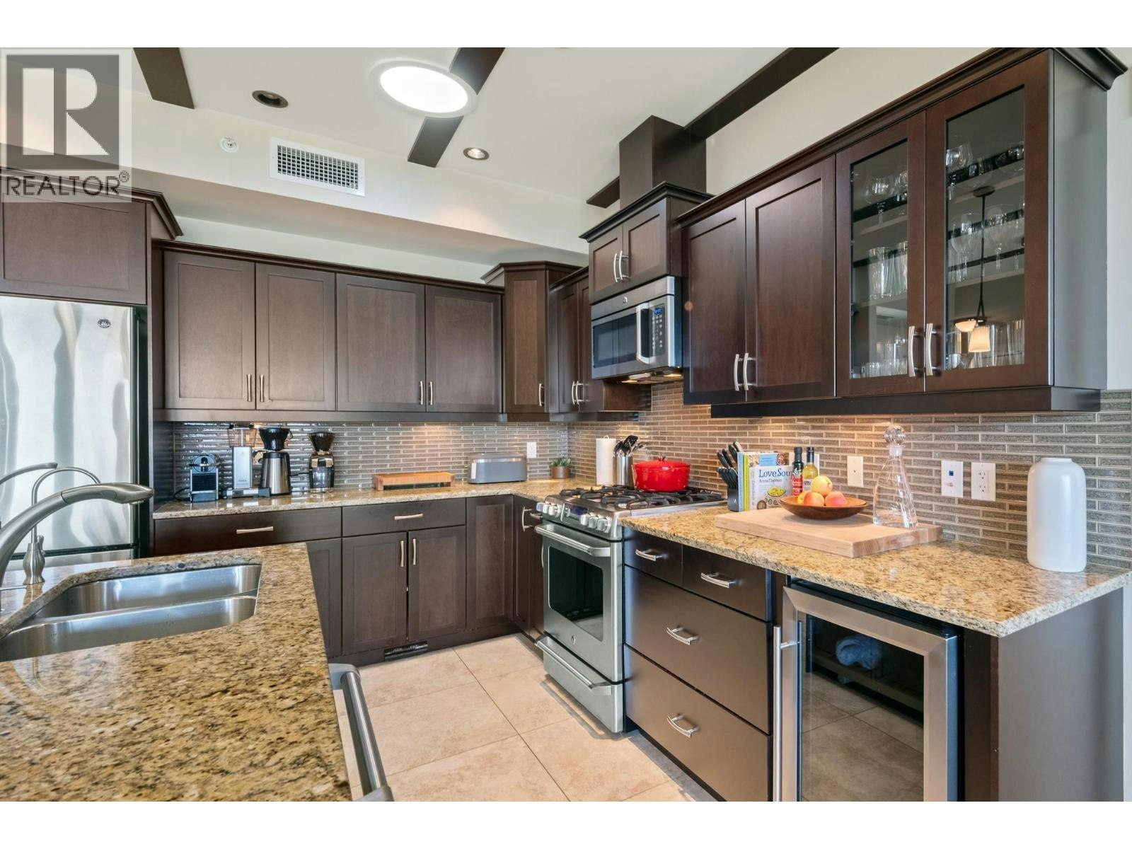 6-2000 Valleyview Drive, Osoyoos, BC, V0H 1V6 - 6
