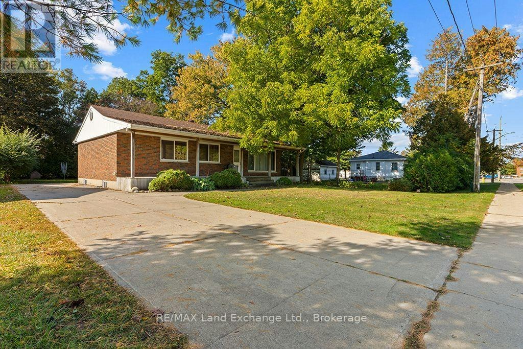 614 River Street, Saugeen Shores, ON, N0H 2C4