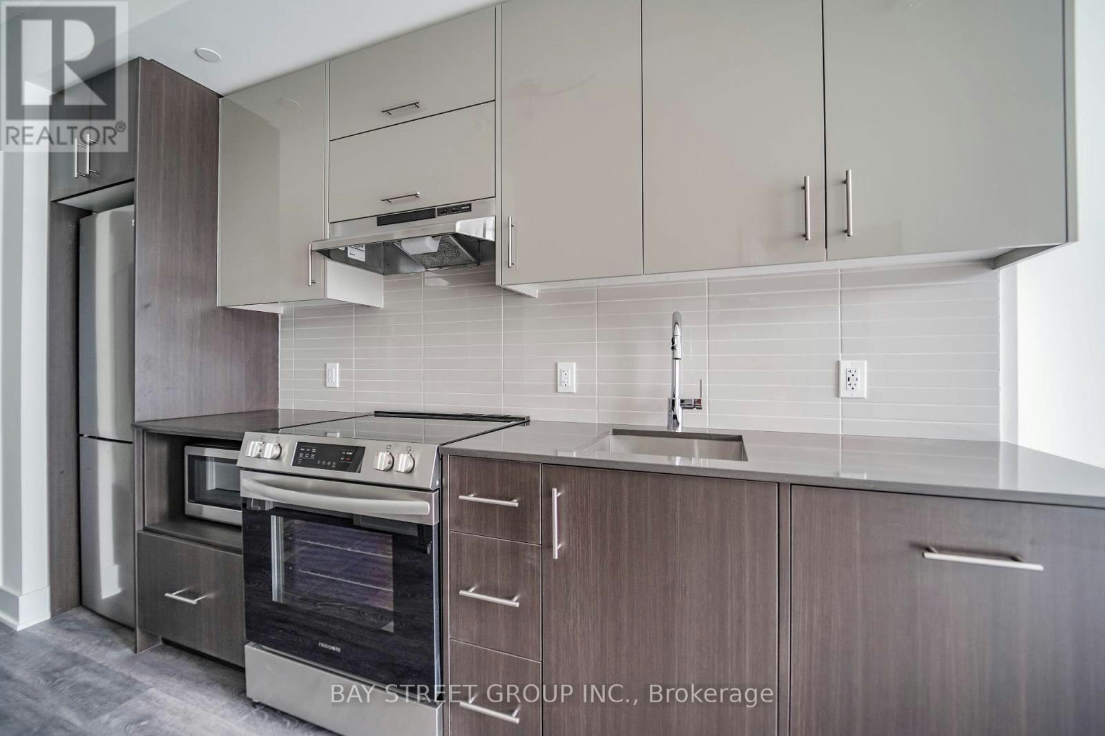 2016-188 Fairview Mall Drive, Toronto, ON, M2J 0H7 - 8