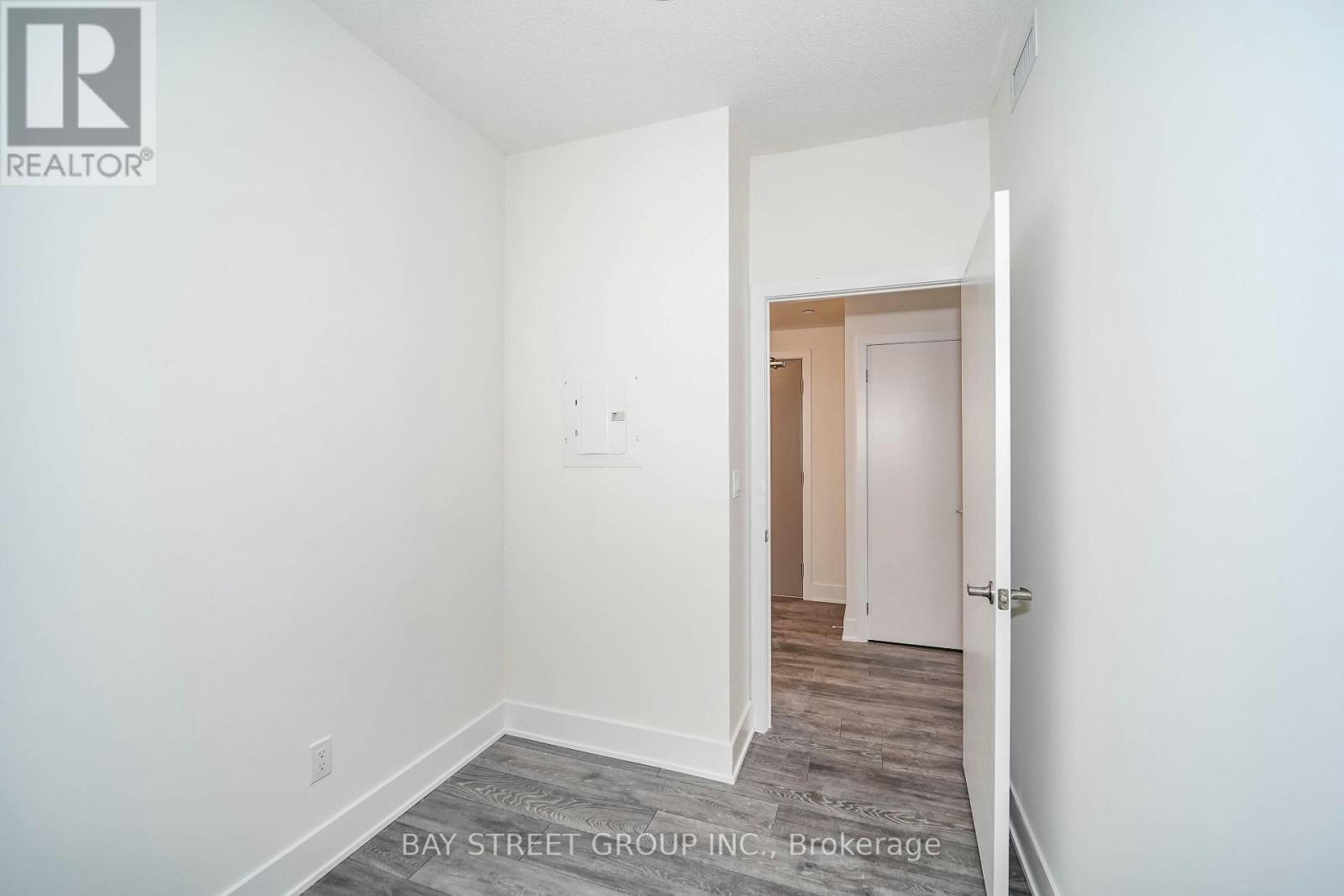 2016-188 Fairview Mall Drive, Toronto, ON, M2J 0H7 - 7