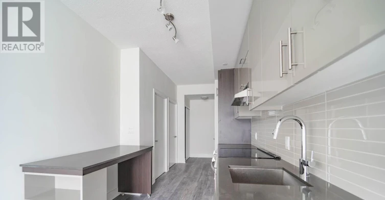 2016-188 Fairview Mall Drive, Toronto, ON, M2J 0H7 - 11