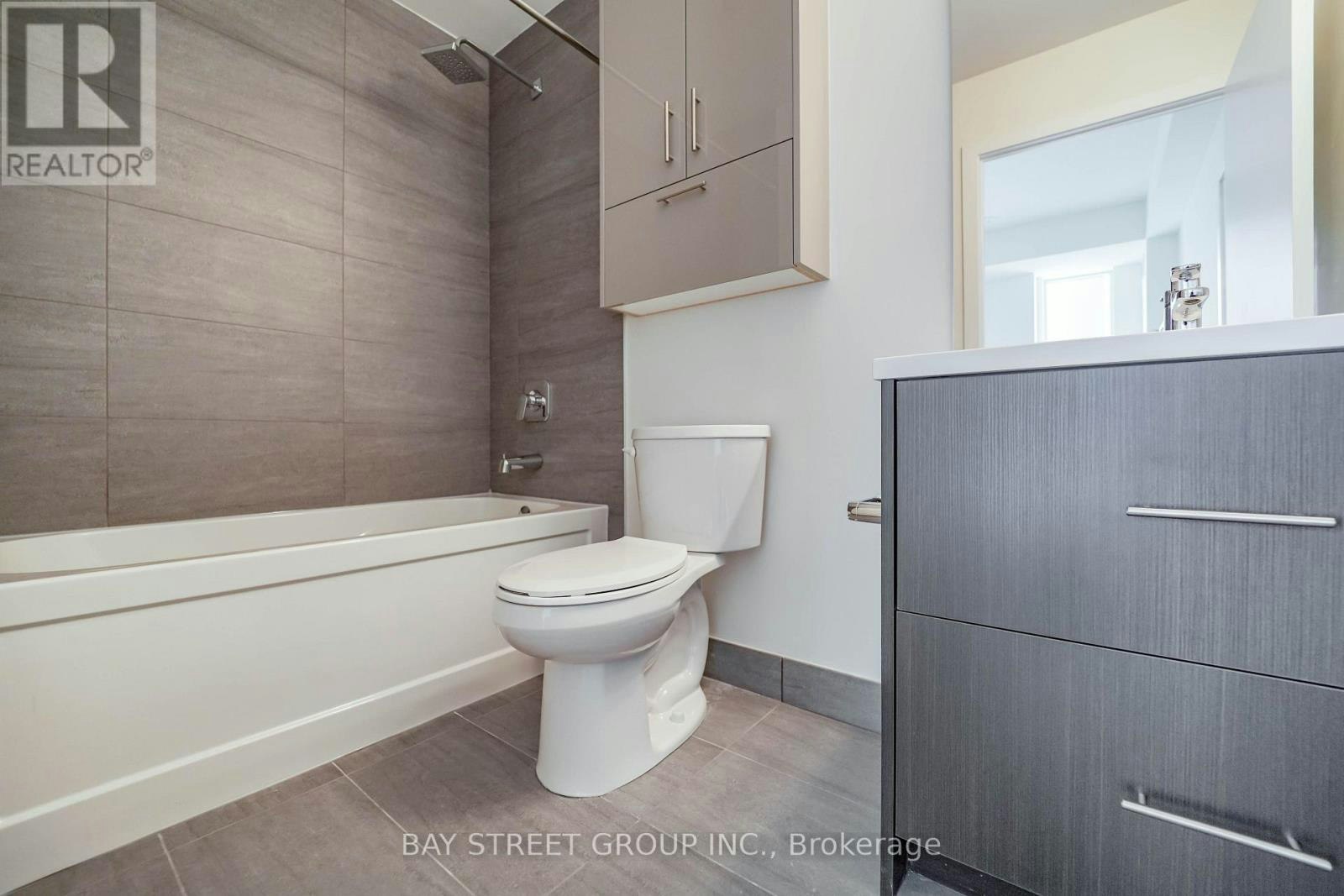 2016-188 Fairview Mall Drive, Toronto, ON, M2J 0H7 - 17