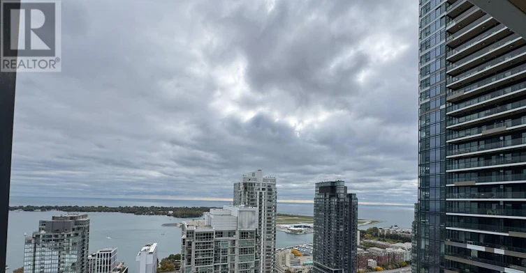 4703-1 Concord Cityplace Way, Toronto, ON, M5V 0X3 - 4