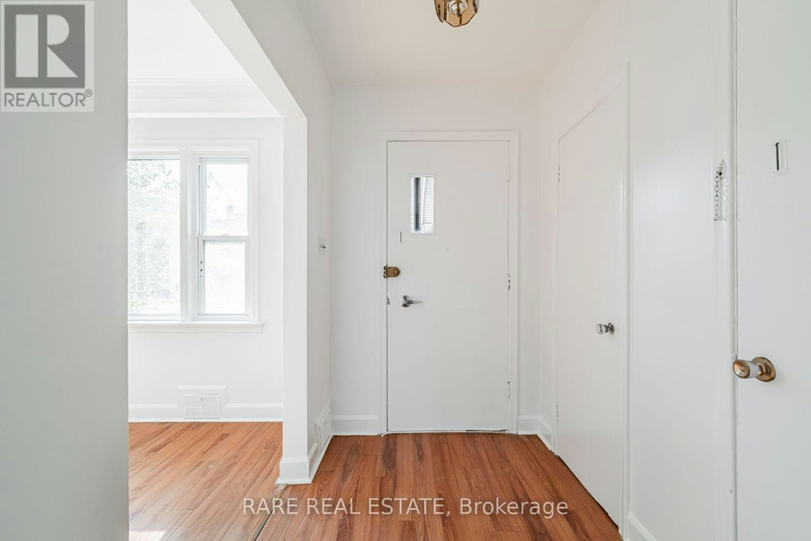 MAIN-14 Alexis Boulevard, Toronto, ON, M3H 2P3 - 4