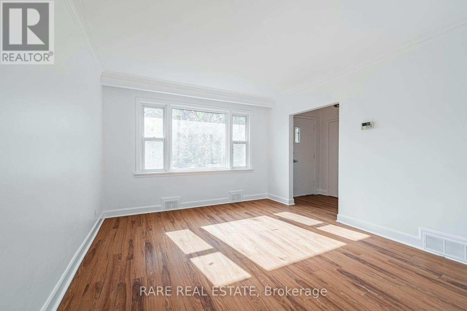 MAIN-14 Alexis Boulevard, Toronto, ON, M3H 2P3 - 6