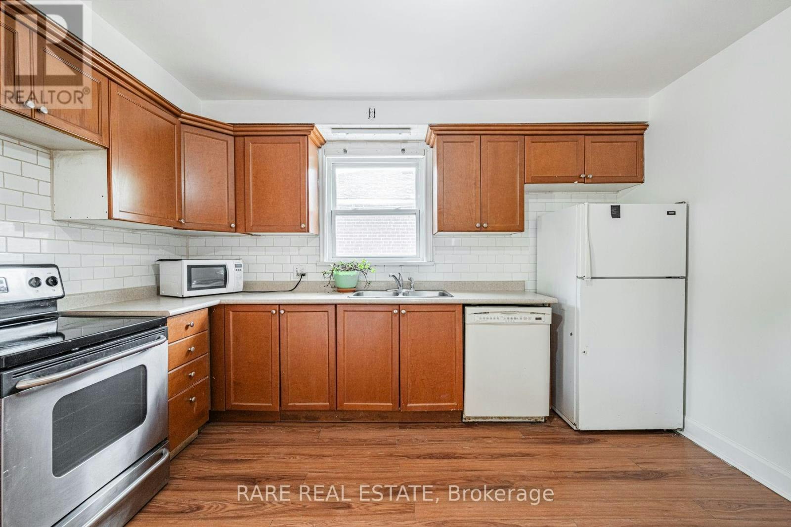 MAIN-14 Alexis Boulevard, Toronto, ON, M3H 2P3 - 11