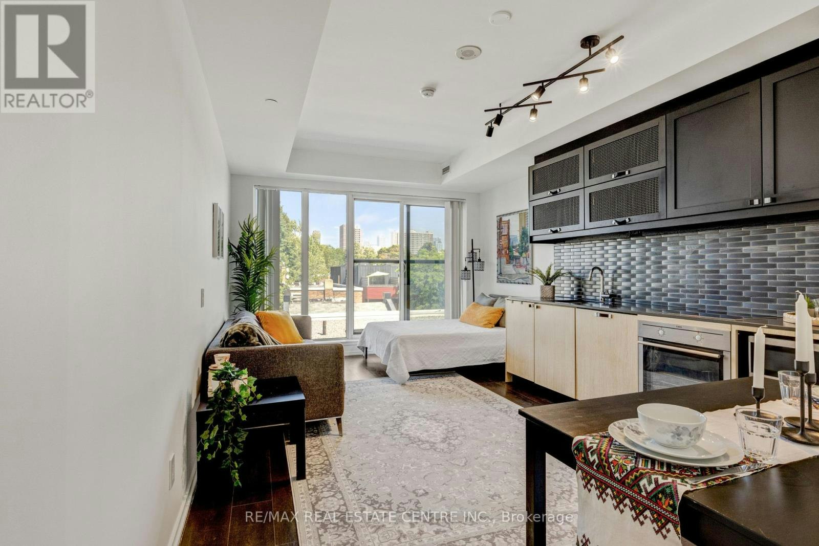 308-783 Bathurst Street, Toronto, ON, M5S 0A8