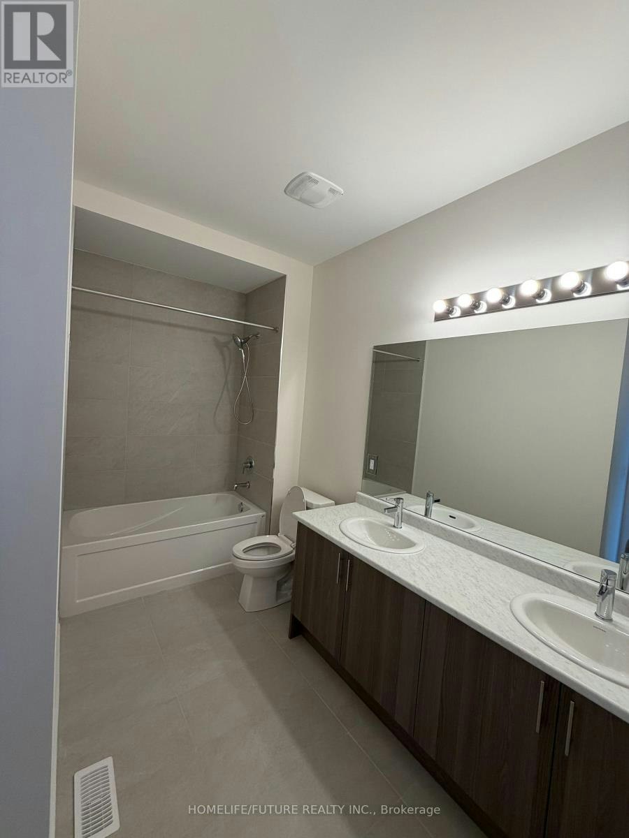 33 Ivy Run Crescent, Whitby, ON, L1M 2A7 - 5