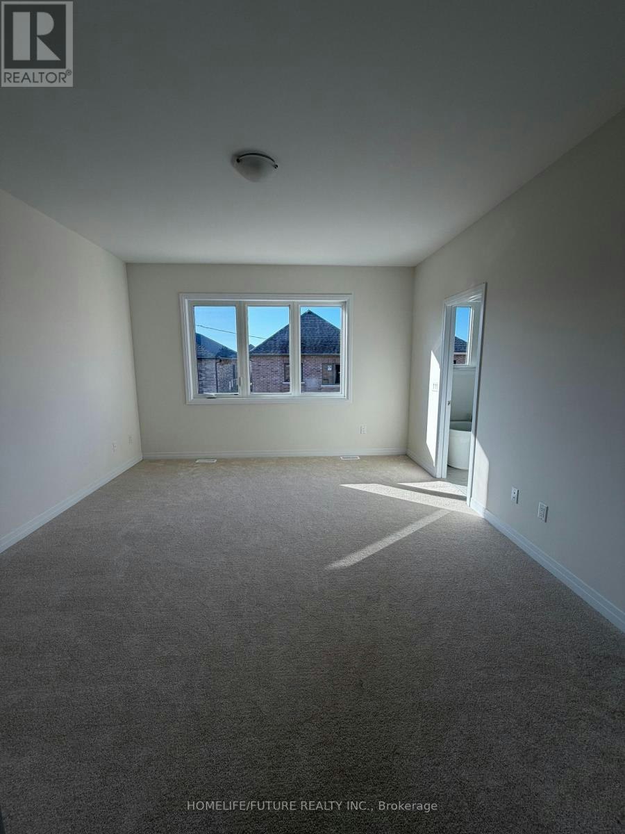 33 Ivy Run Crescent, Whitby, ON, L1M 2A7 - 4
