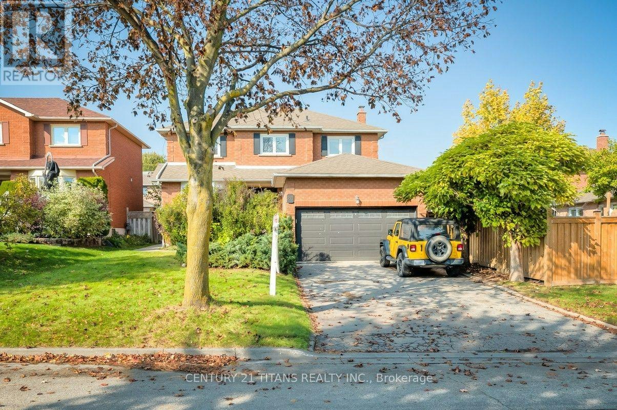 20 Millstone Crescent, Whitby, ON, L1R 1T4