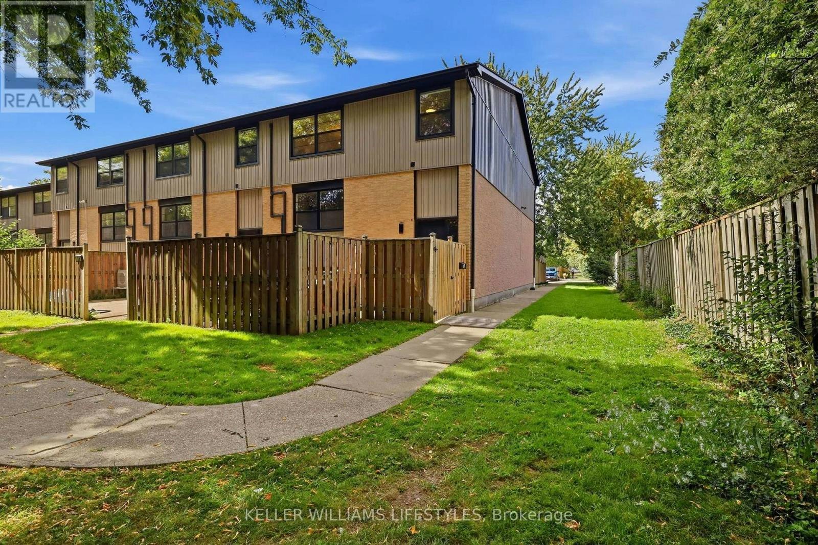 36-105 Andover Drive, London, ON, N6J 4B1