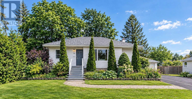 114 Withrow Avenue, Ottawa, ON, K2G 2J7